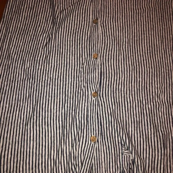 Rachel Zoe button down linen top, tie front - Picture 13 of 17